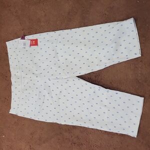 Petite White and Blue Anchor Capris